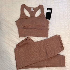 90 degrees yoga top and bottom set small & medium